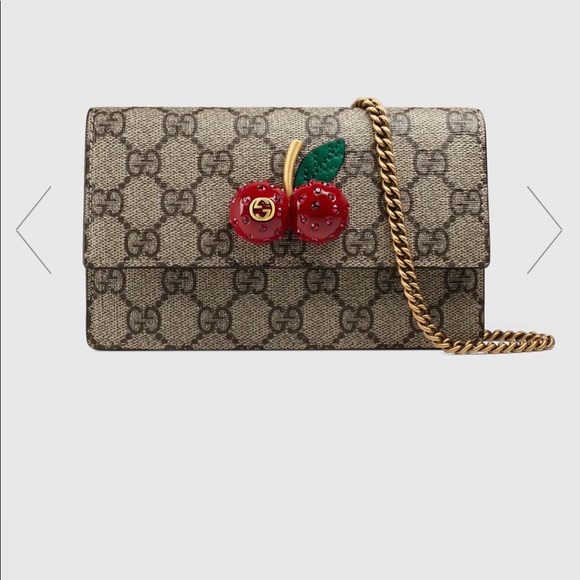 GG Supreme mini bag with cherries Authentic 100% comes with dust bag and box. - Picture 4 of 11